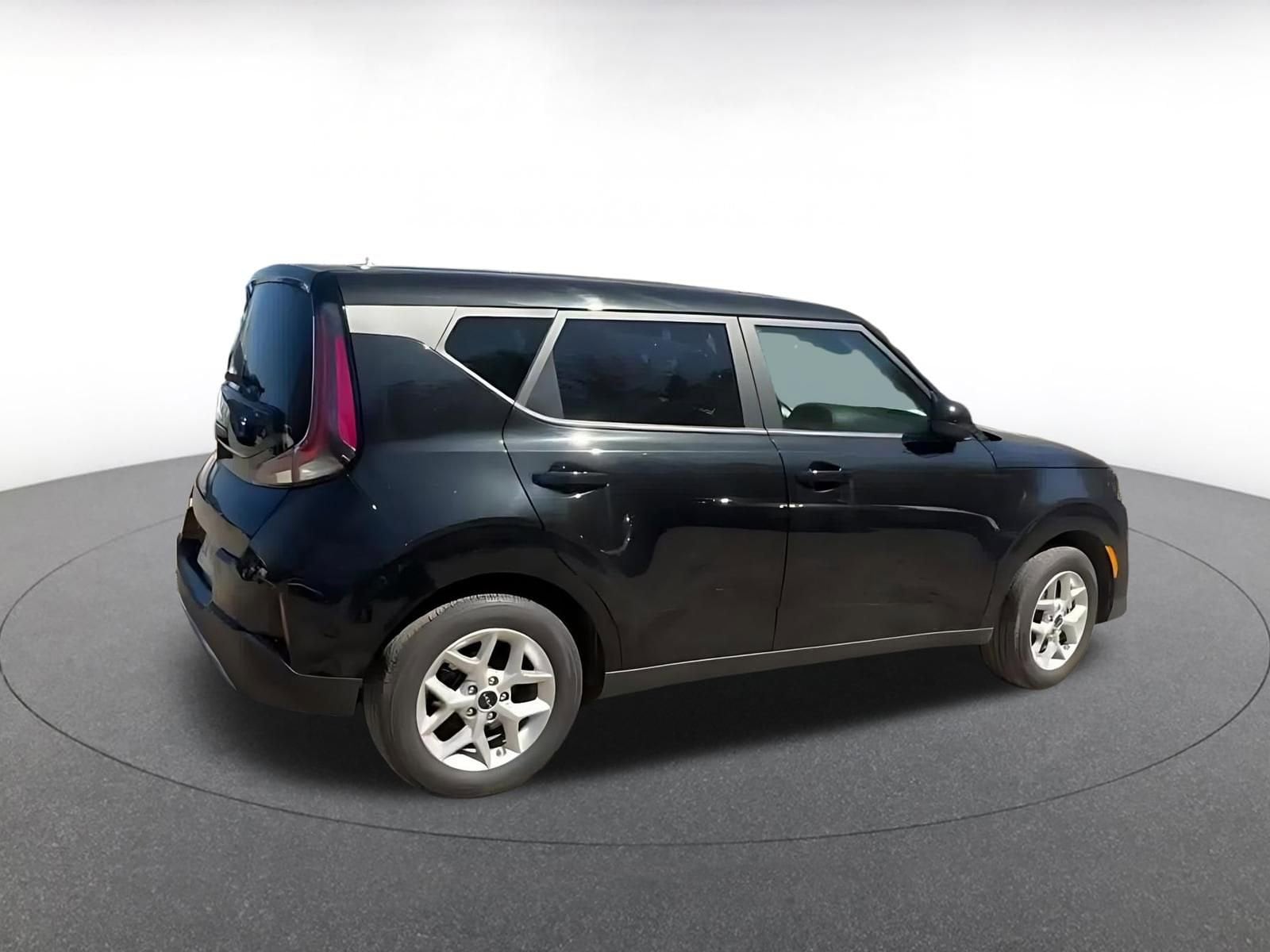 Thumbnail: 2025 Kia Soul - 15