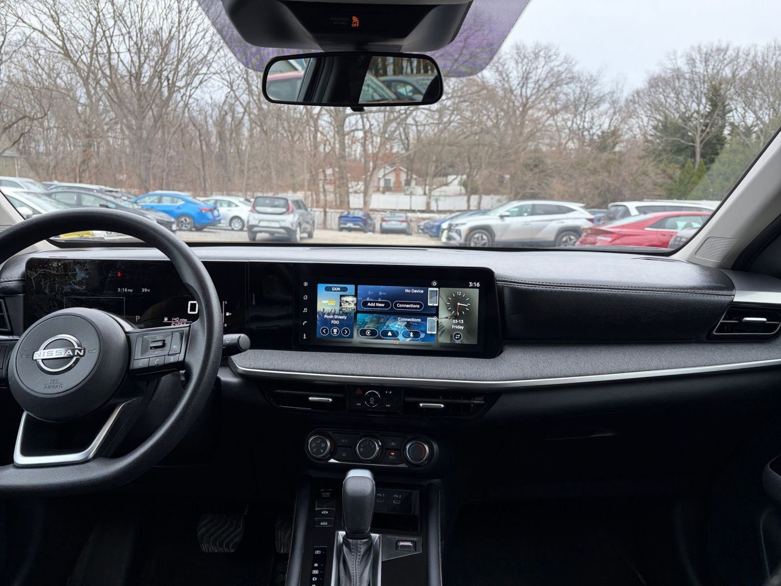 Thumbnail: 2025 Nissan Kicks - 31