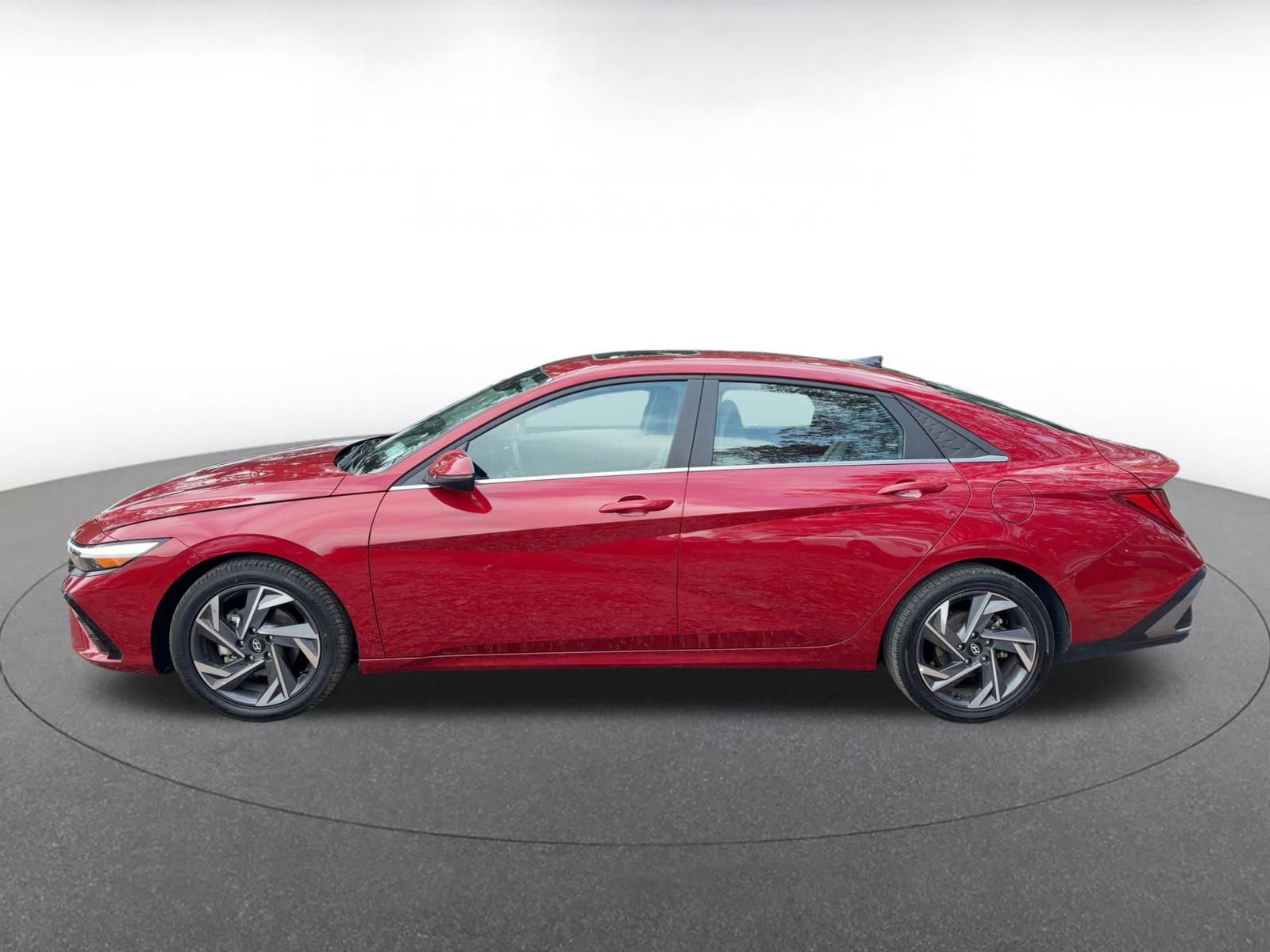 Thumbnail: 2025 Hyundai Elantra - 4