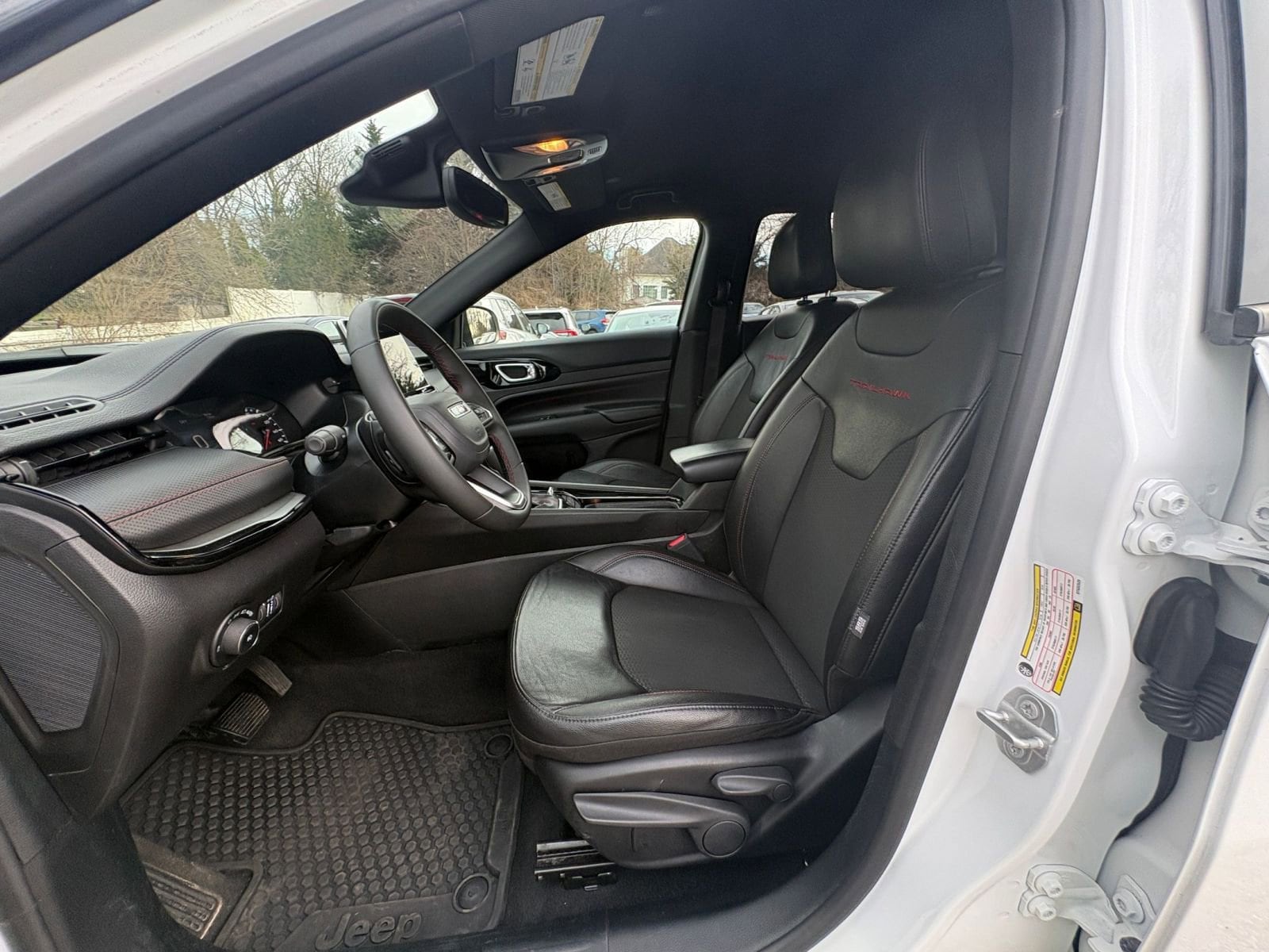 Thumbnail: 2025 Jeep Compass - 23