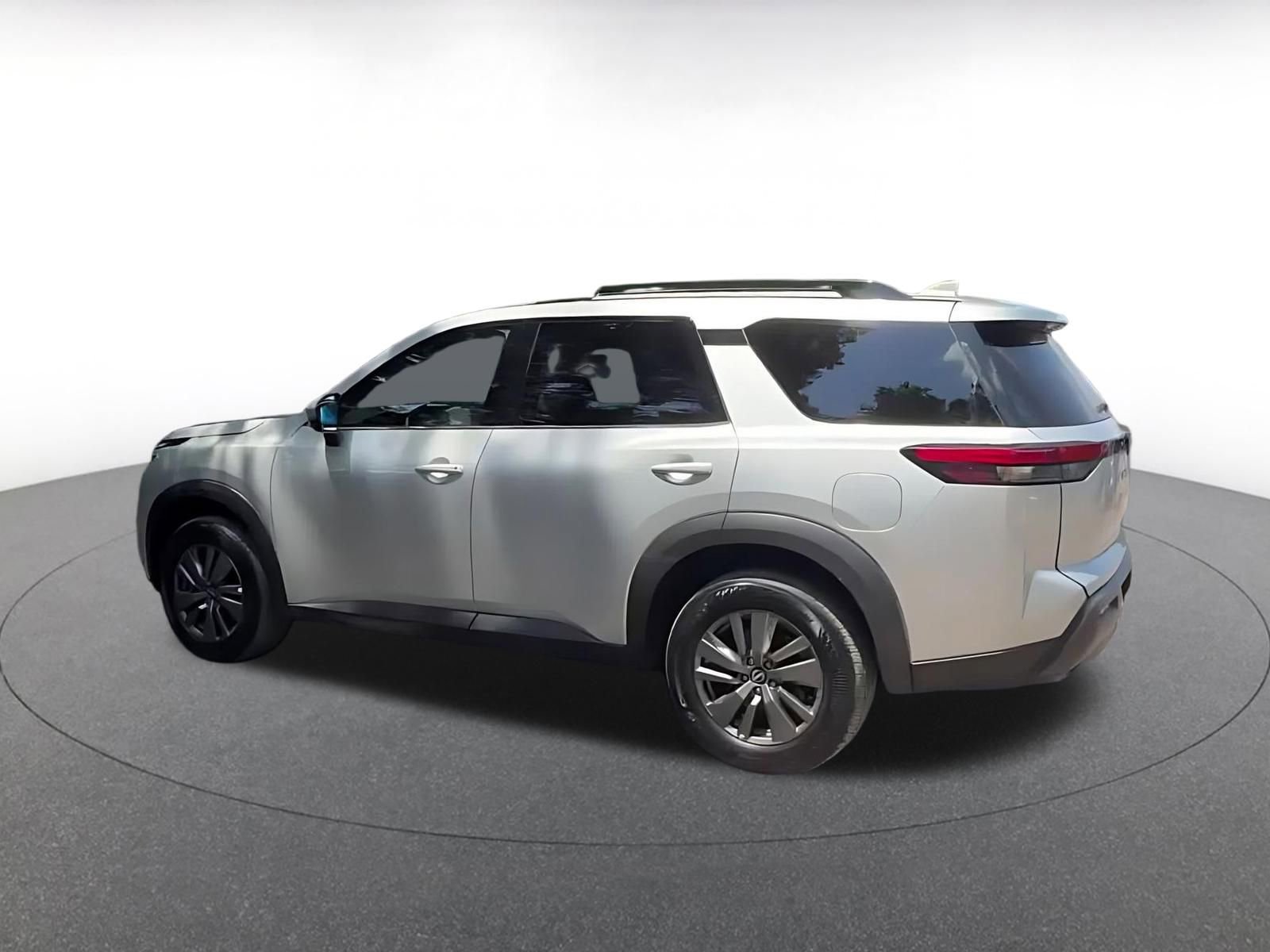 Thumbnail: 2025 Nissan Pathfinder - 10