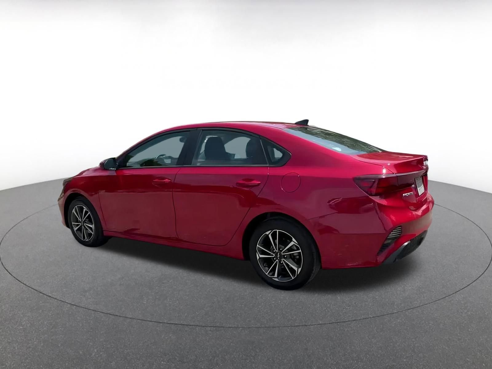 Thumbnail: 2024 Kia Forte - 10