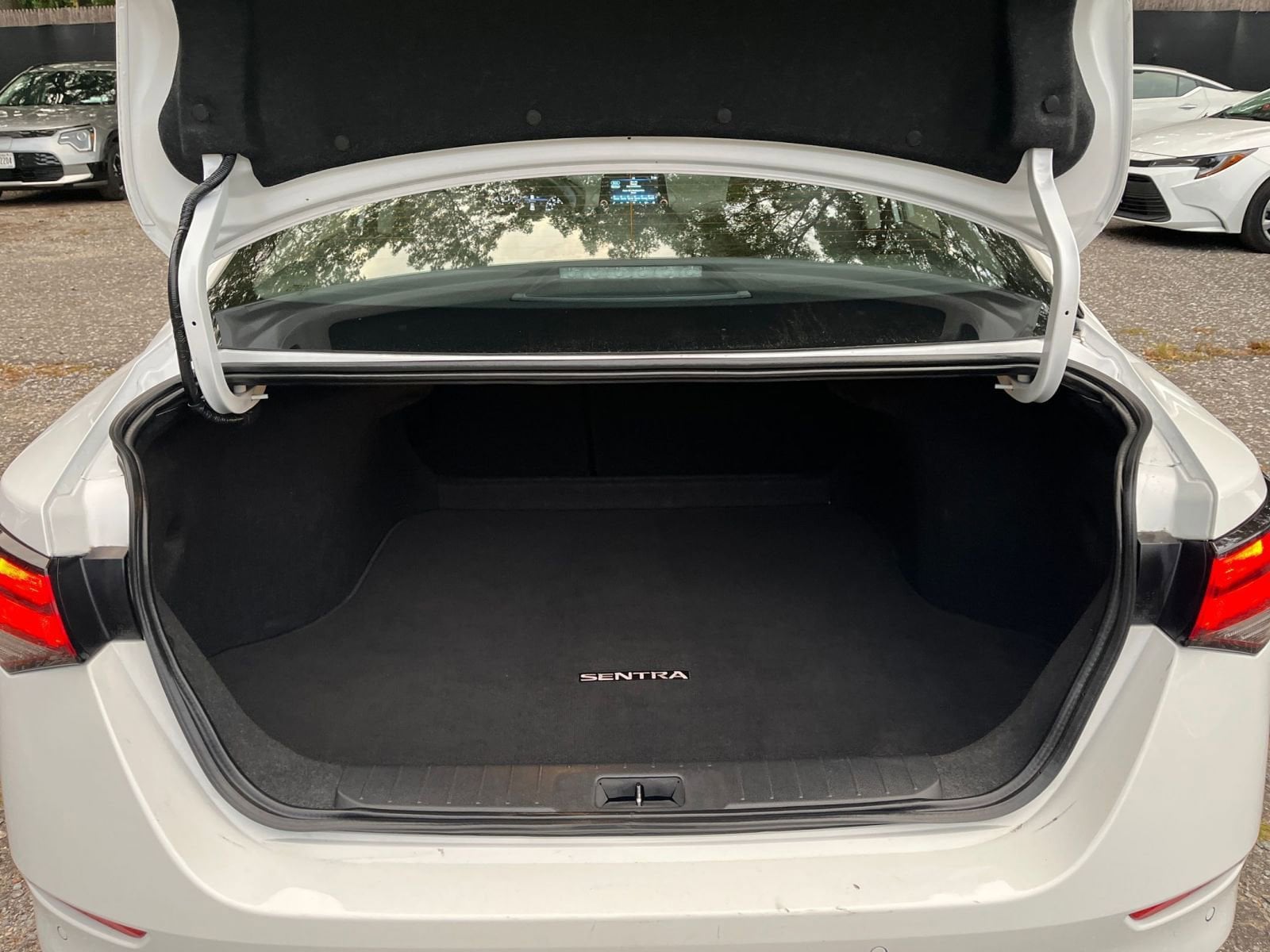 Thumbnail: 2024 Nissan Sentra - 24