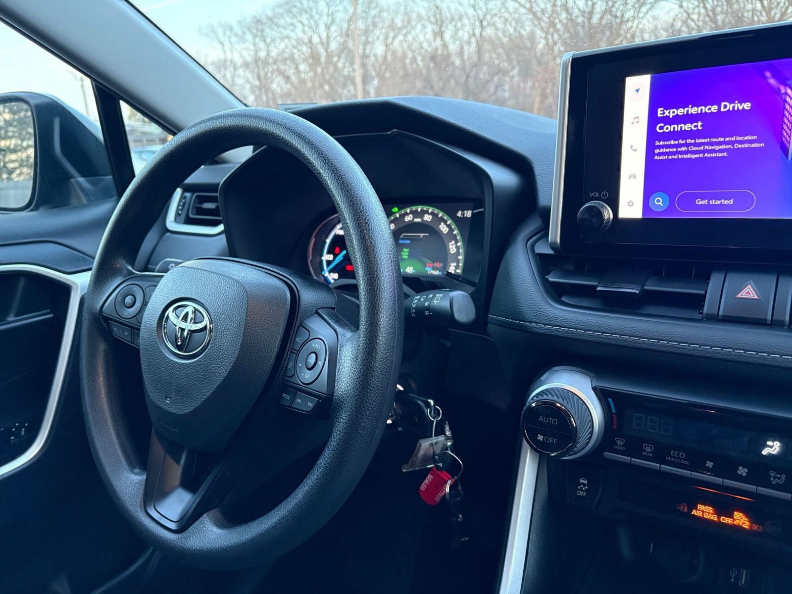 Thumbnail: 2025 Toyota RAV4 - 33