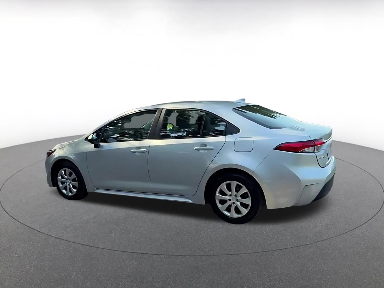 Thumbnail: 2025 Toyota Corolla - 9
