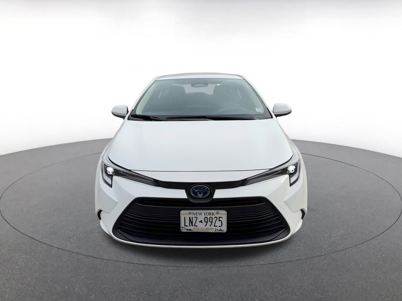 Thumbnail: 2025 Toyota Corolla - 4