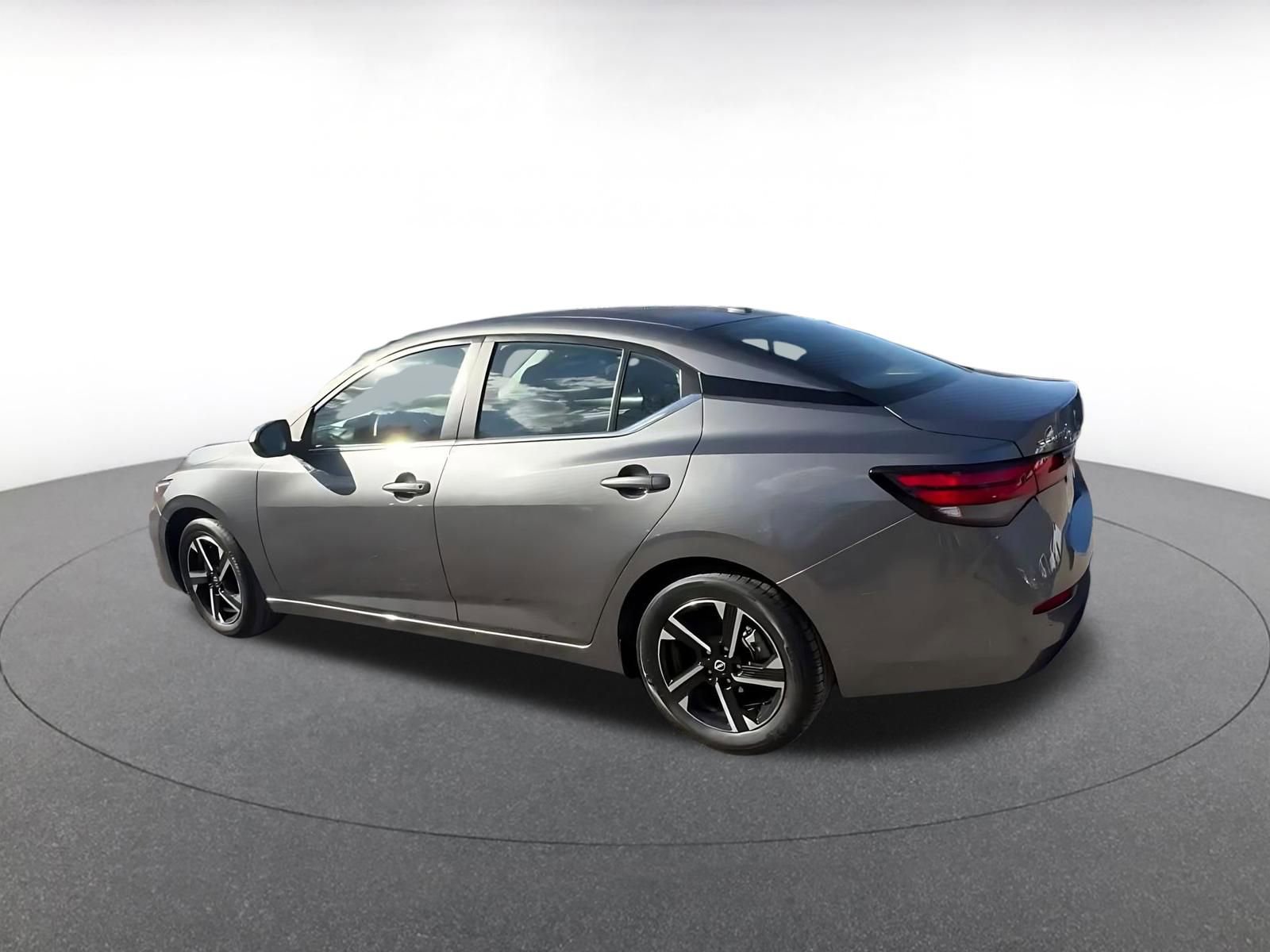 Thumbnail: 2025 Nissan Sentra - 10