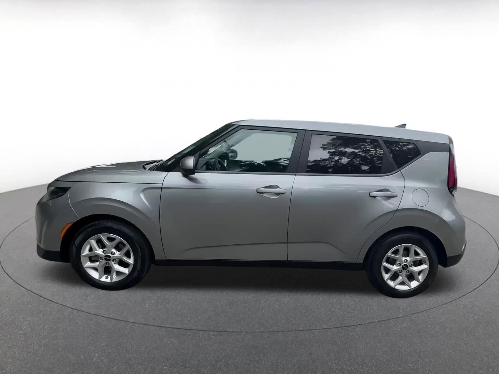 Thumbnail: 2023 Kia Soul - 8