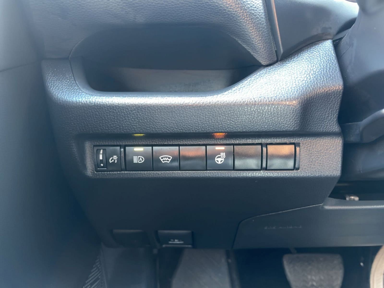 Thumbnail: 2025 Toyota RAV4 - 28