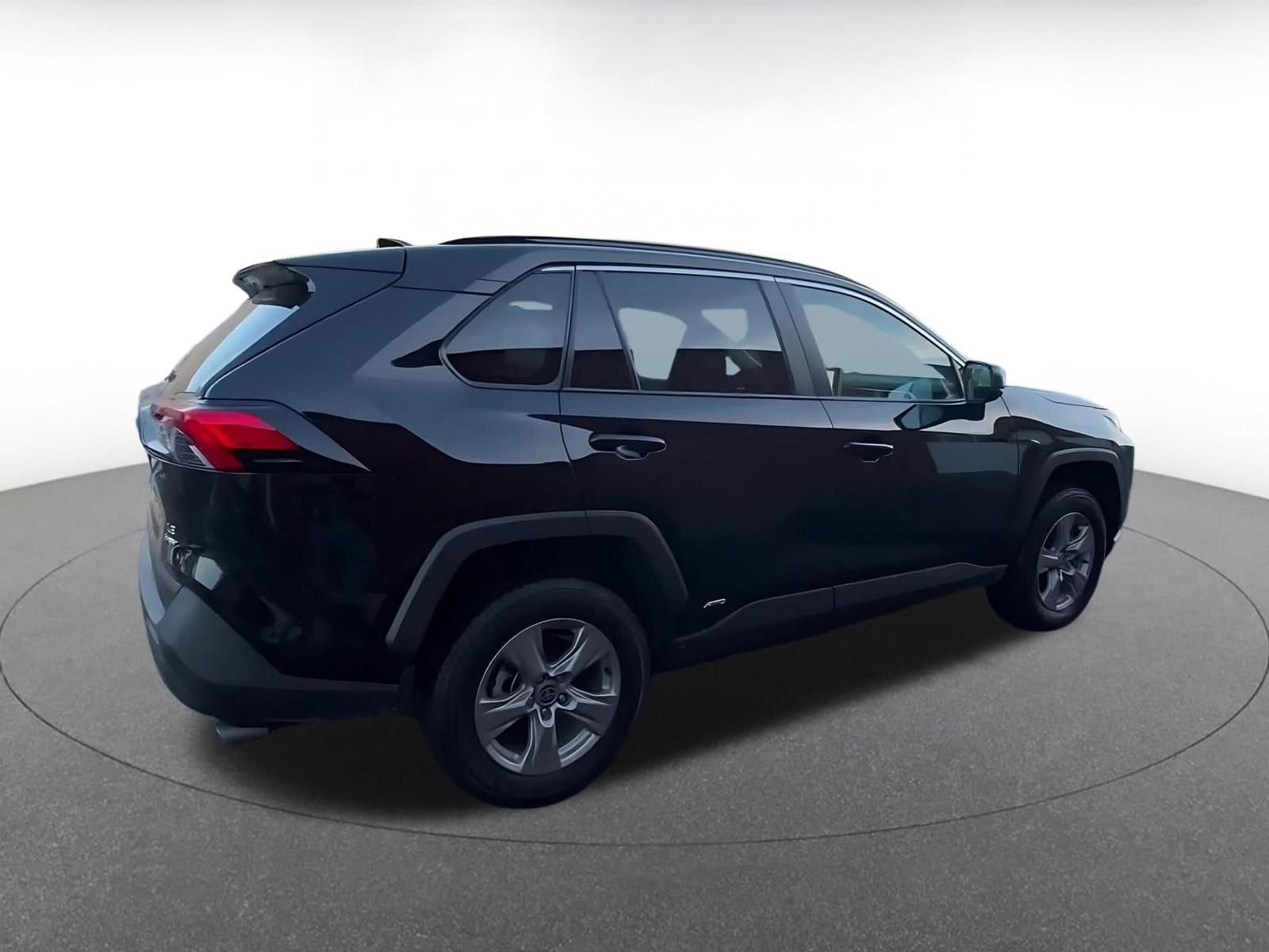 Thumbnail: 2025 Toyota RAV4 - 15