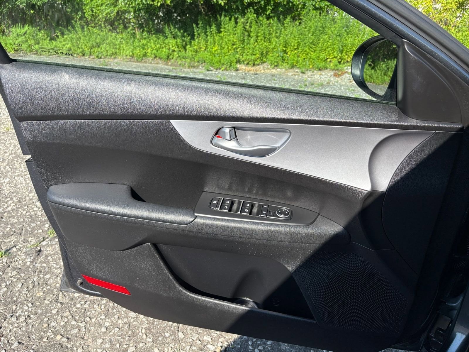 Thumbnail: 2023 Kia Forte - 20