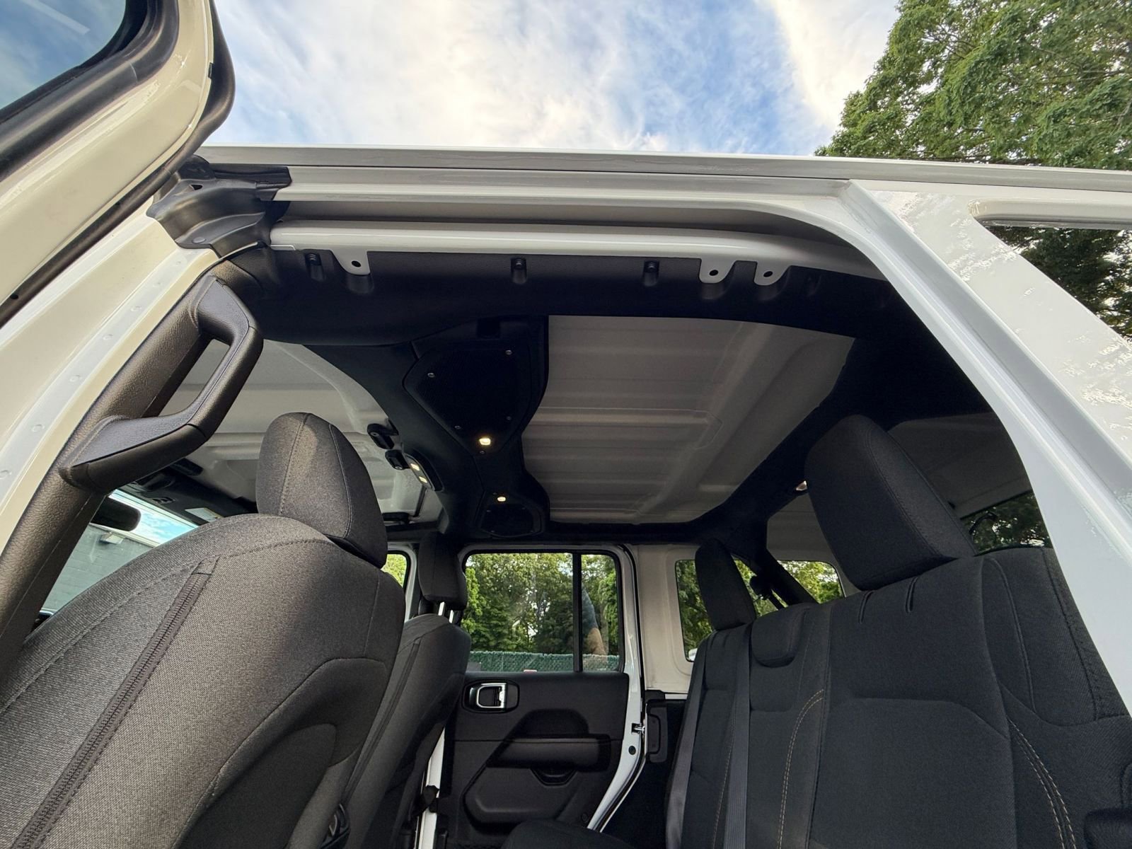 Thumbnail: 2025 Jeep Wrangler - 29