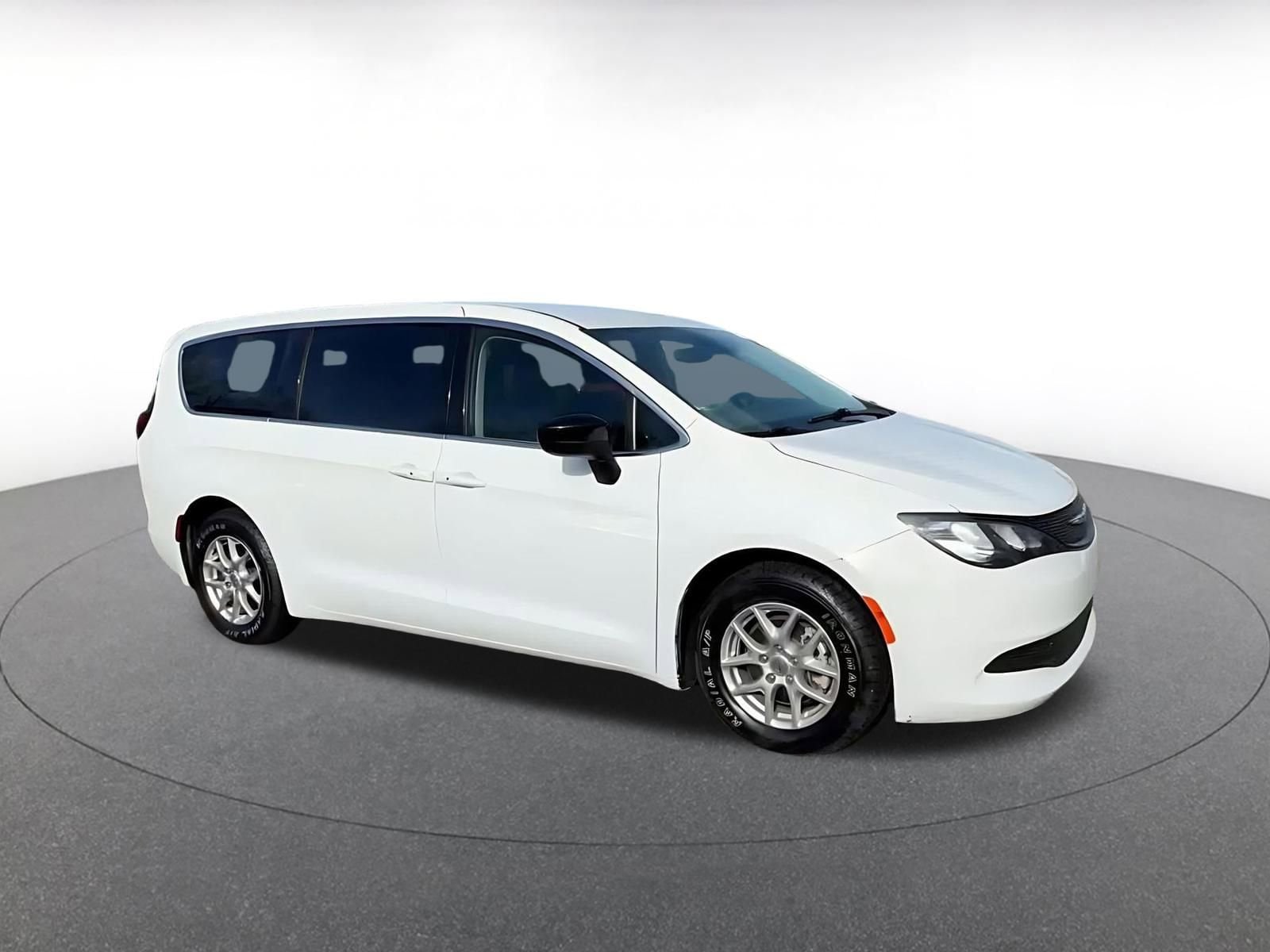 Thumbnail: 2024 Chrysler Voyager - 2