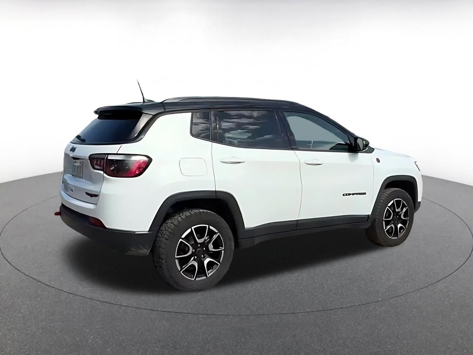 Thumbnail: 2025 Jeep Compass - 14