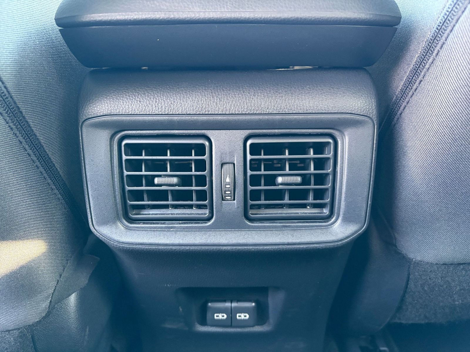 Thumbnail: 2025 Toyota RAV4 - 24