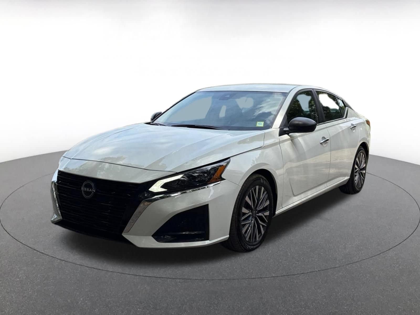 Thumbnail: 2025 Nissan Altima - 4