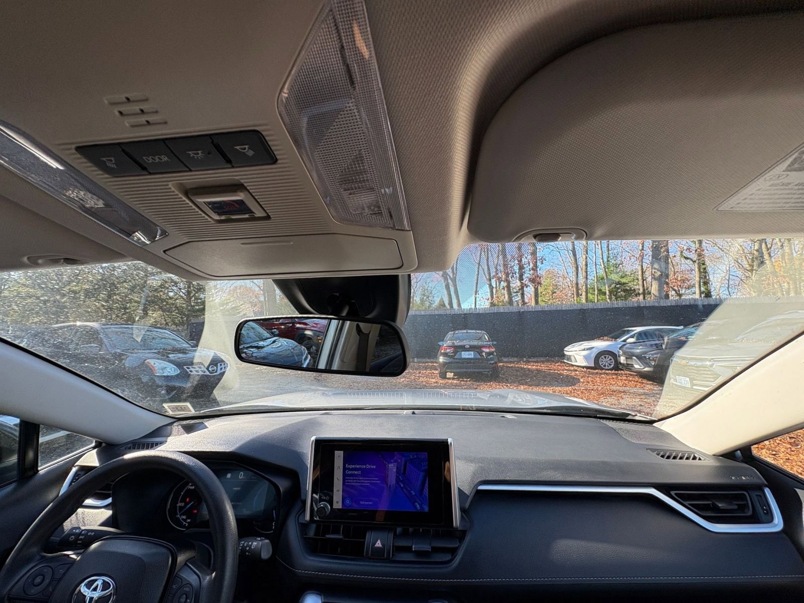 Thumbnail: 2025 Toyota RAV4 - 29