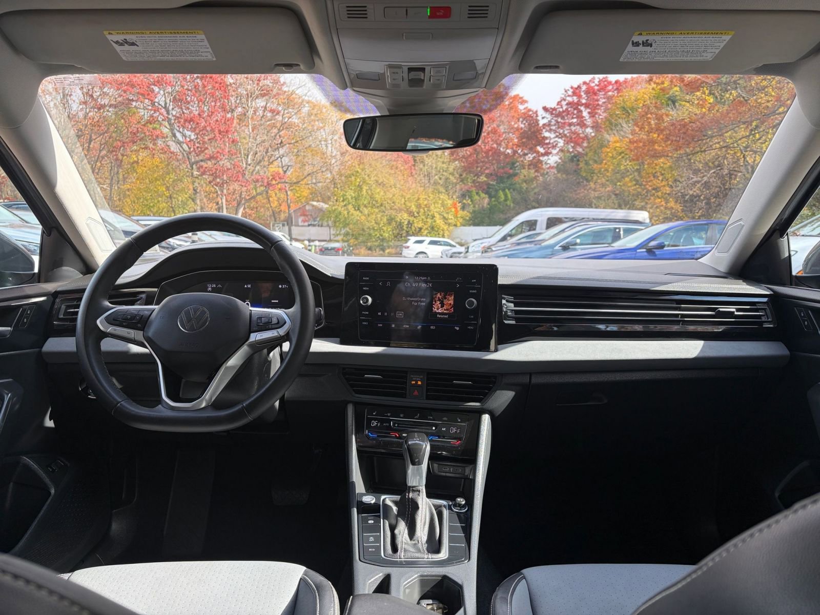 Thumbnail: 2025 Volkswagen Jetta - 32