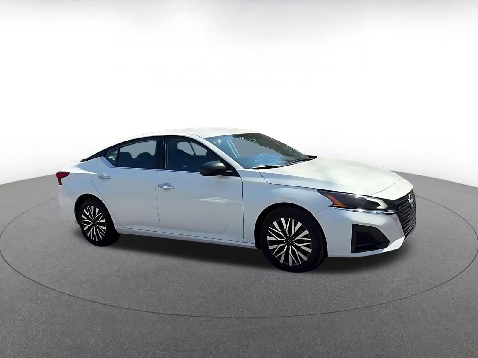 Thumbnail: 2025 Nissan Altima - 2
