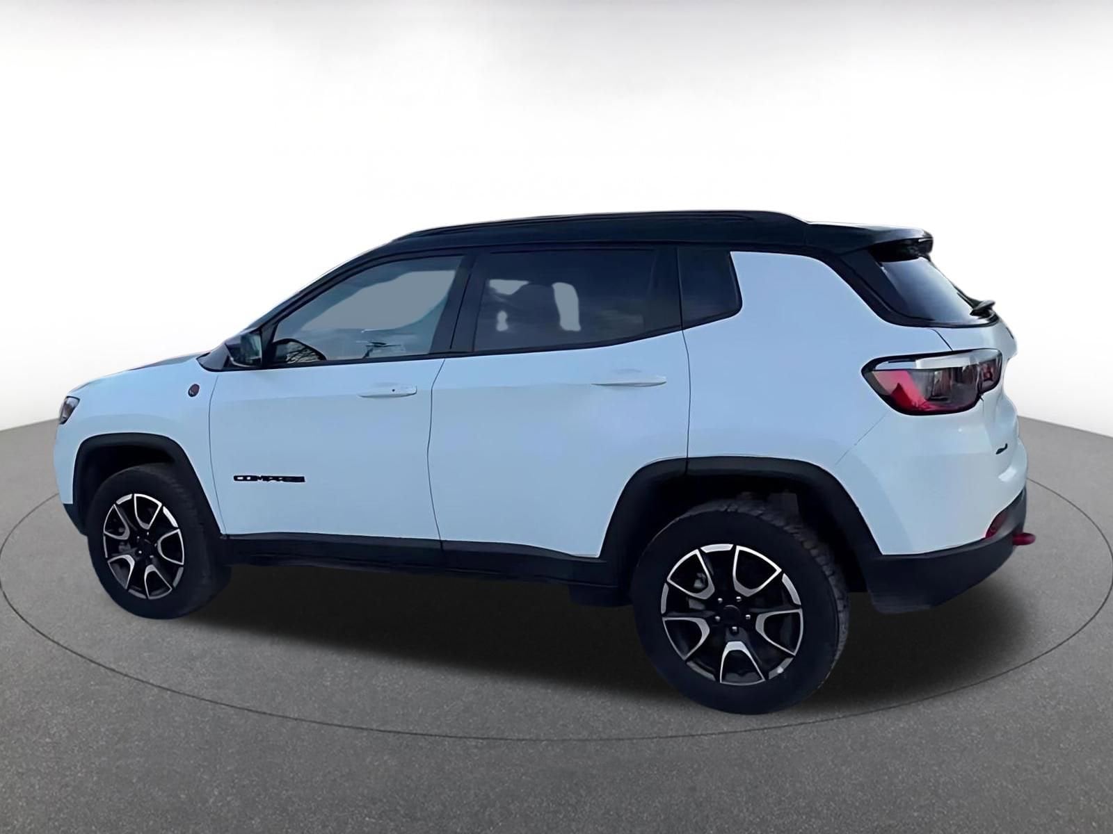 Thumbnail: 2025 Jeep Compass - 10