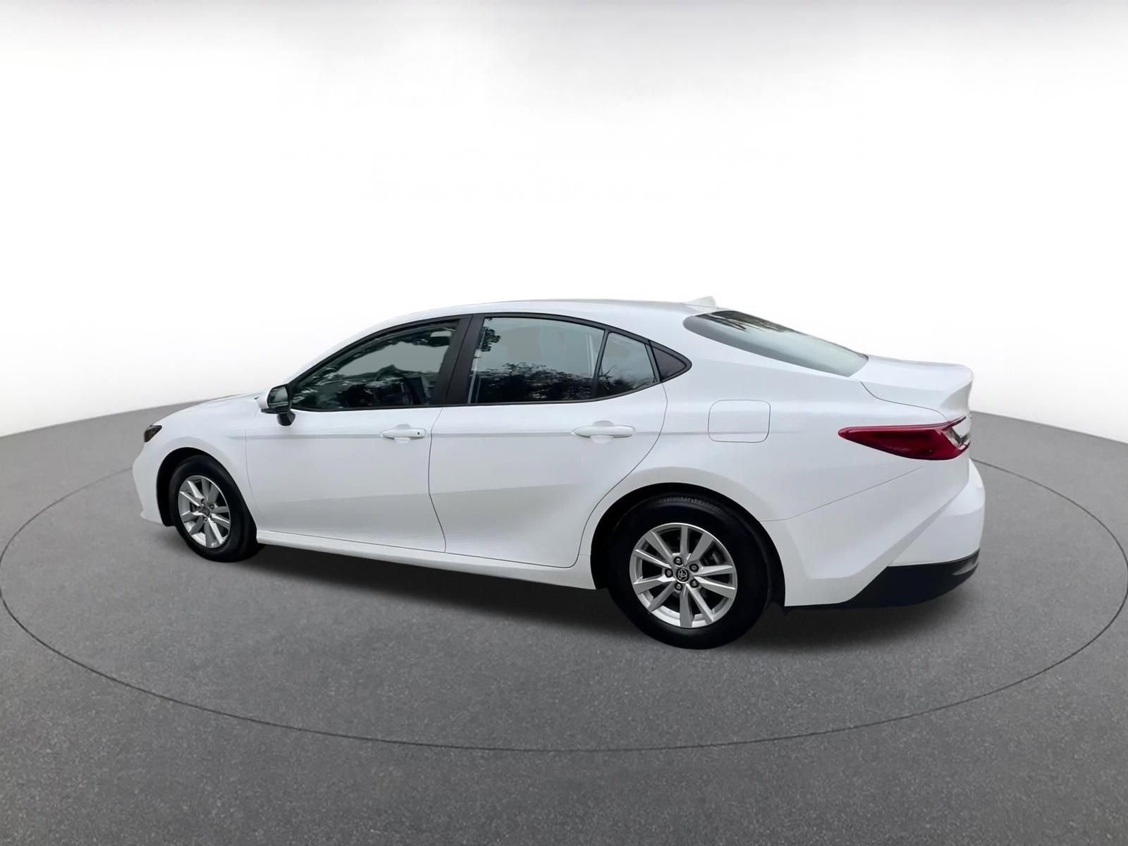 Thumbnail: 2025 Toyota Camry - 10