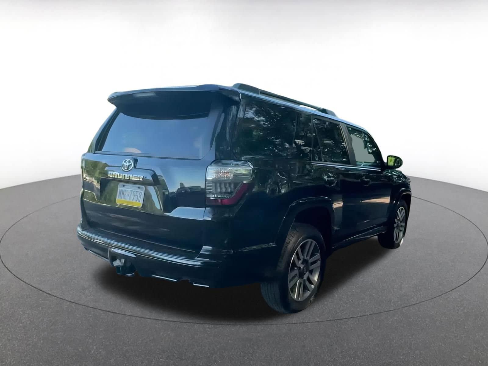 Thumbnail: 2024 Toyota 4Runner - 14