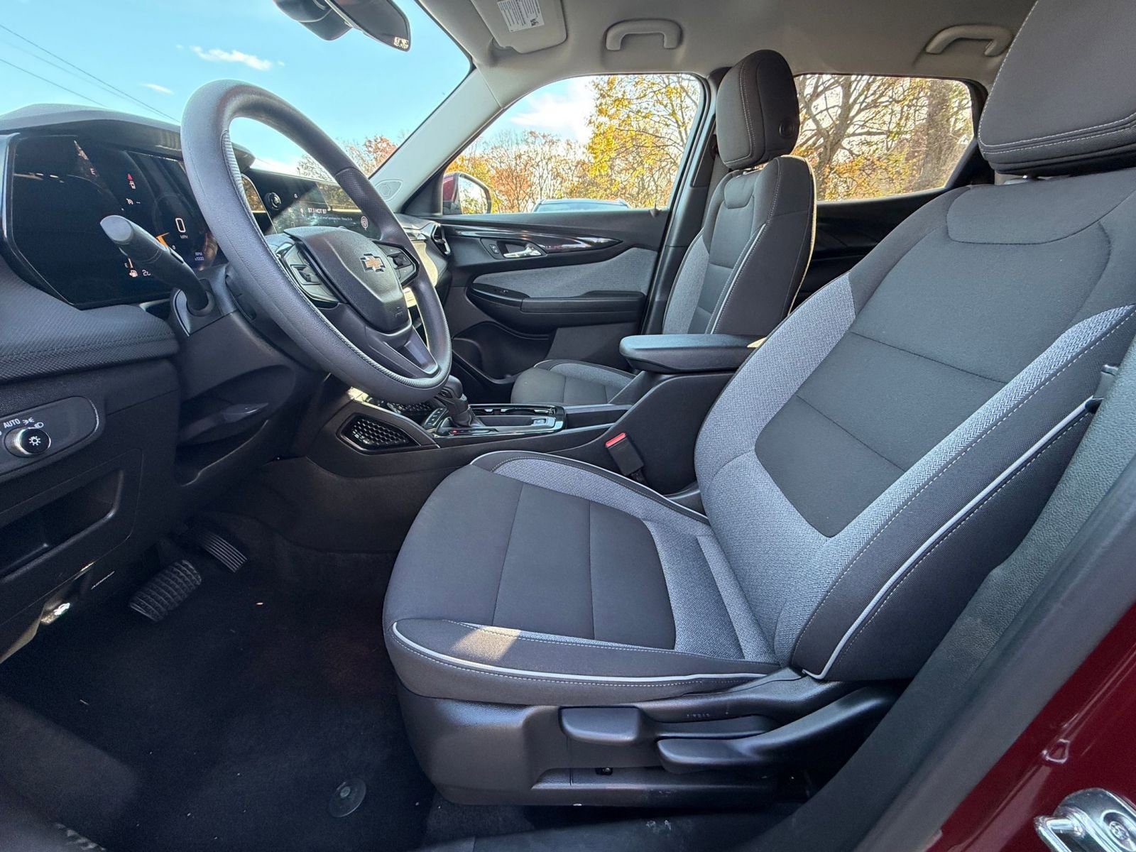 Thumbnail: 2025 Chevrolet TrailBlazer - 24