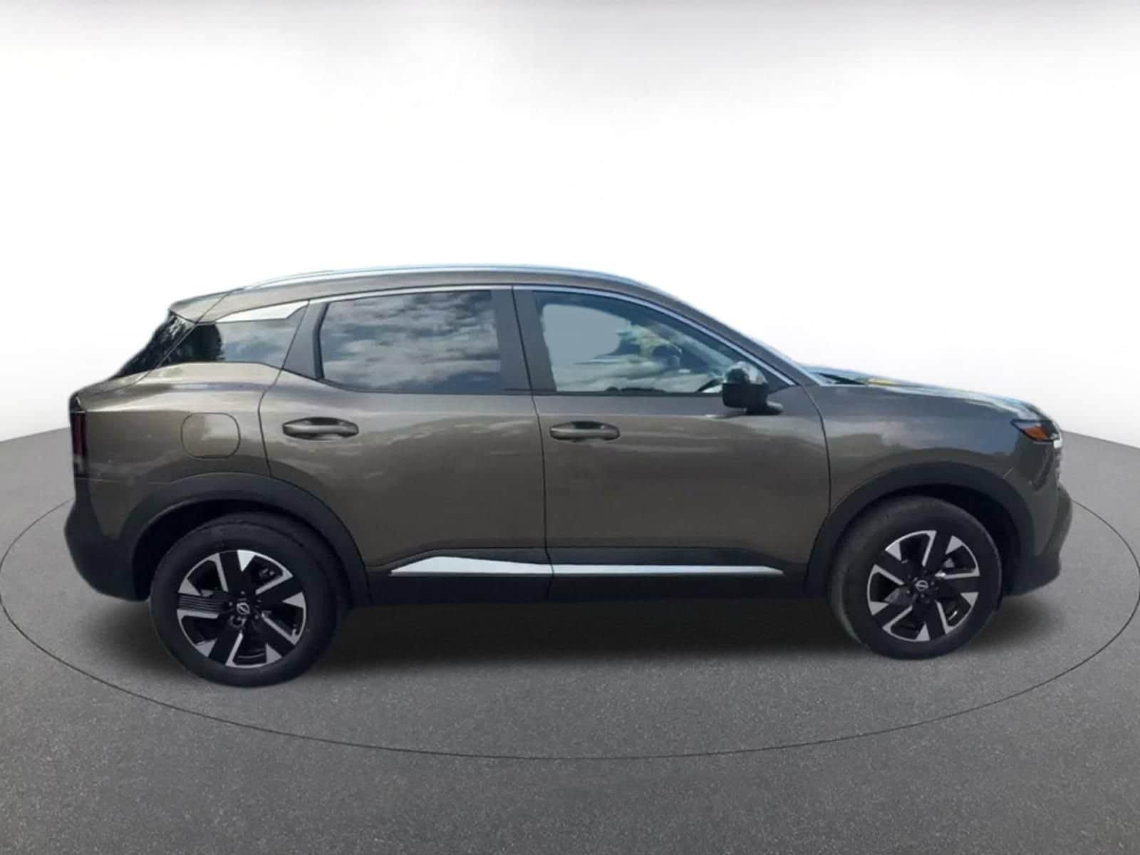 Thumbnail: 2026 Nissan Kicks - 15