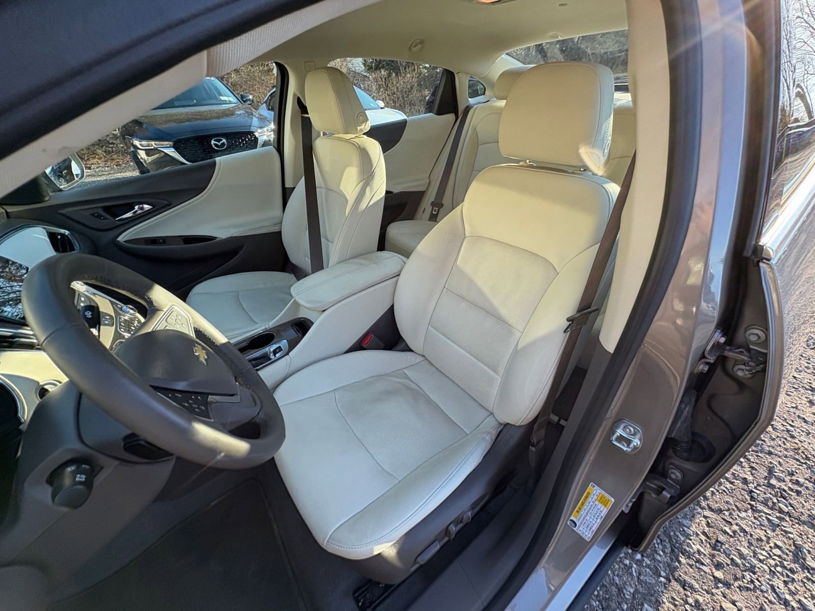 2024 Chevrolet Malibu LT 32