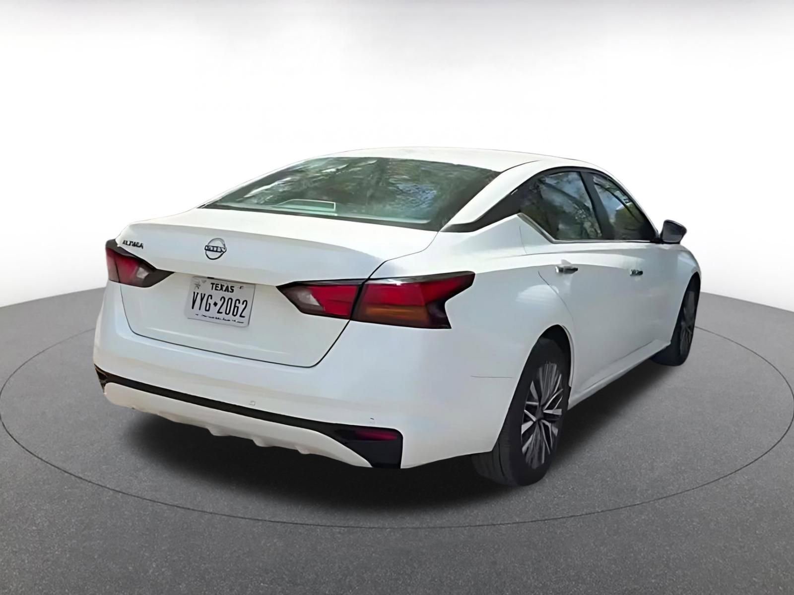 Thumbnail: 2025 Nissan Altima - 12