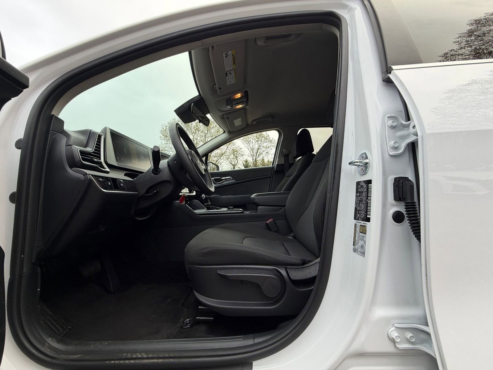 Thumbnail: 2025 Kia Sportage - 25