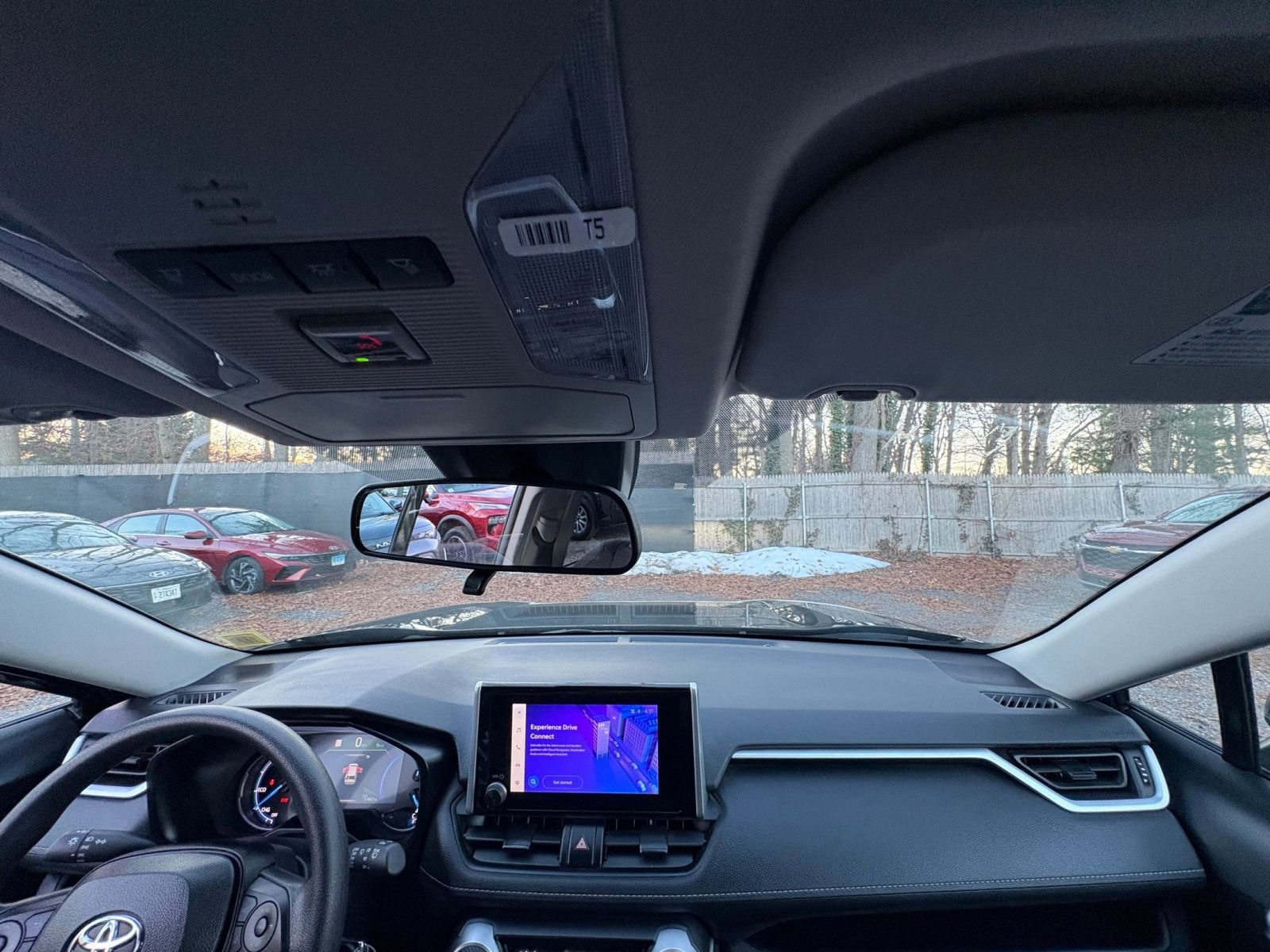 Thumbnail: 2025 Toyota RAV4 - 30