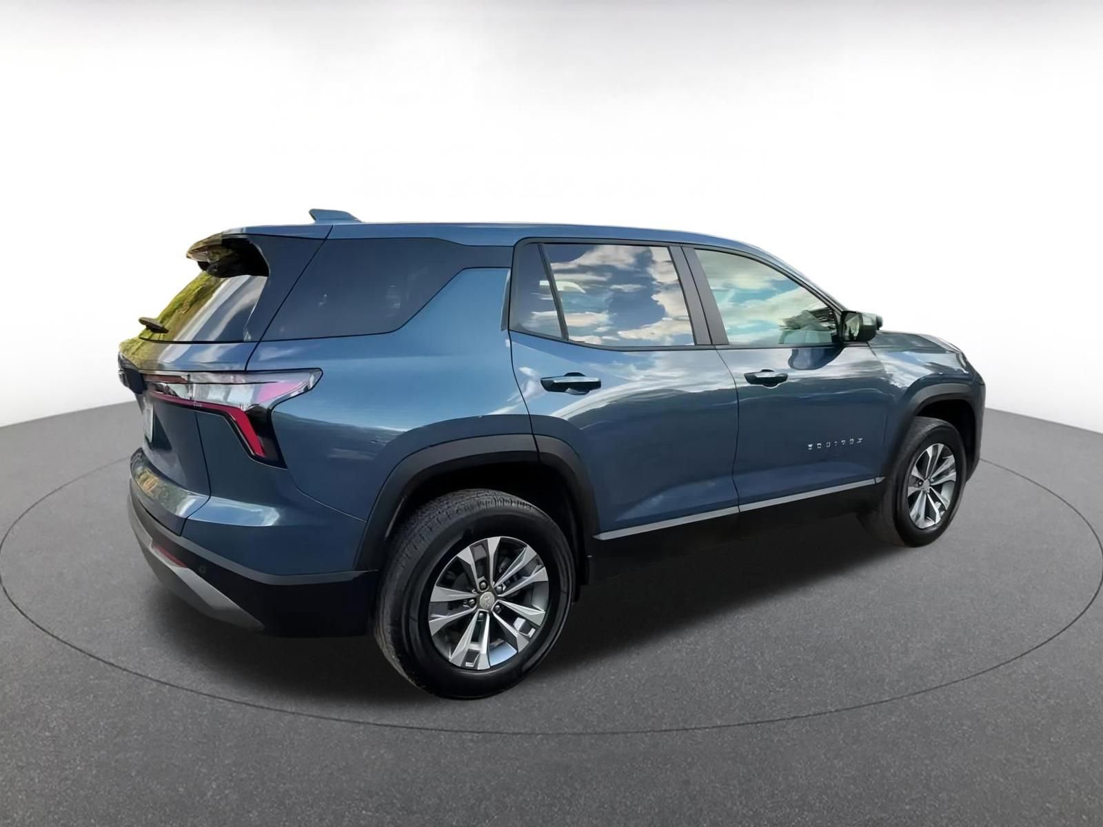 Thumbnail: 2025 Chevrolet Equinox - 15