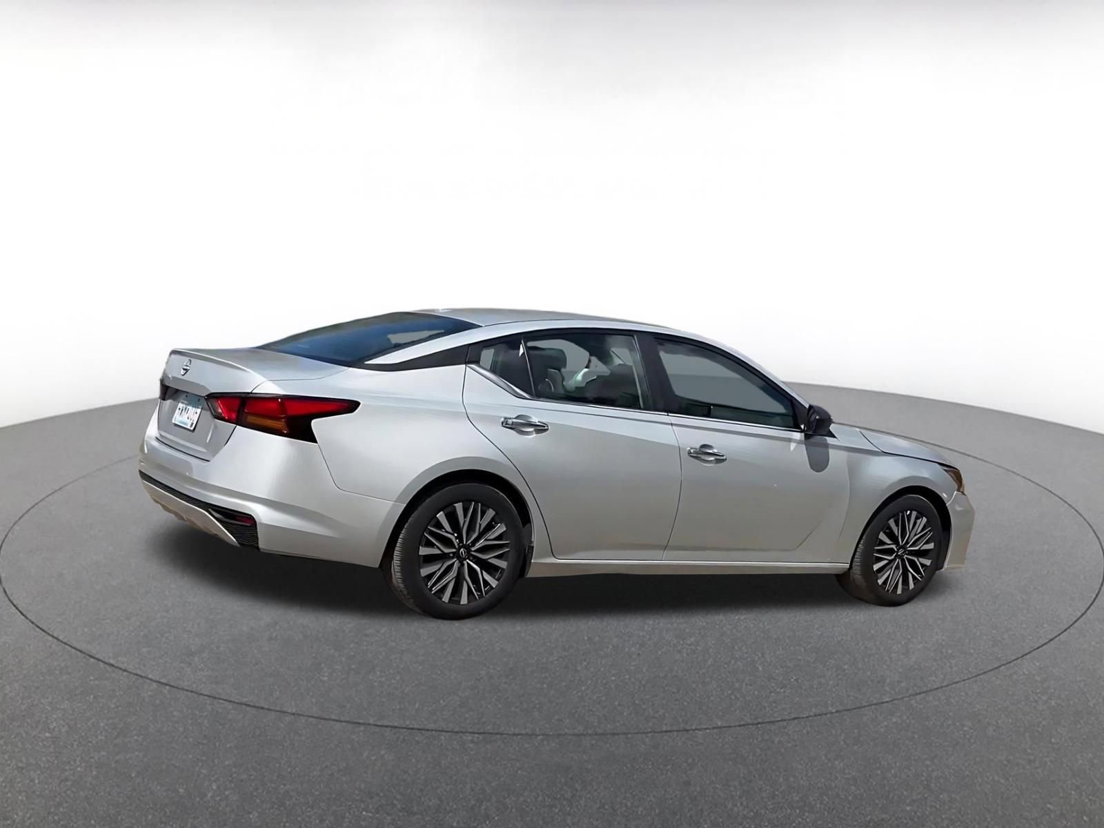 Thumbnail: 2025 Nissan Altima - 15