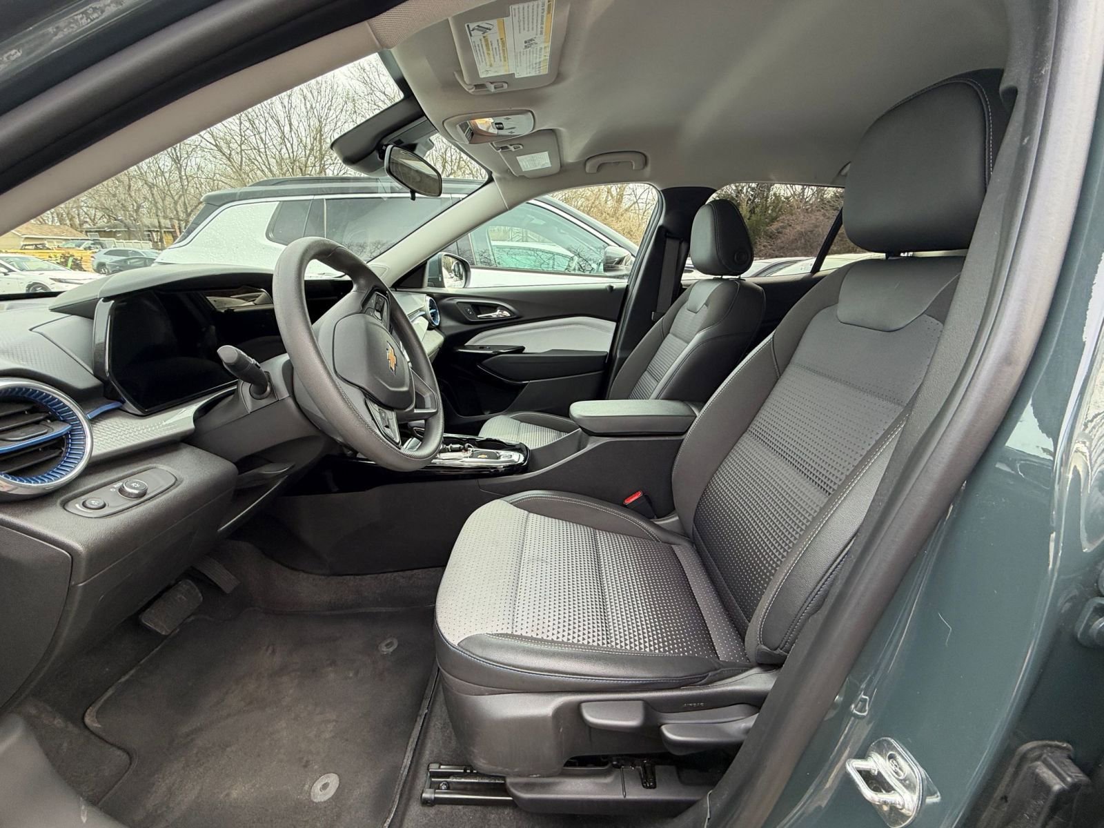 Thumbnail: 2025 Chevrolet Trax - 25