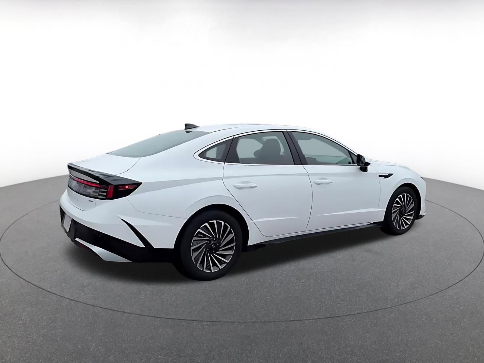 Thumbnail: 2025 Hyundai Sonata - 15