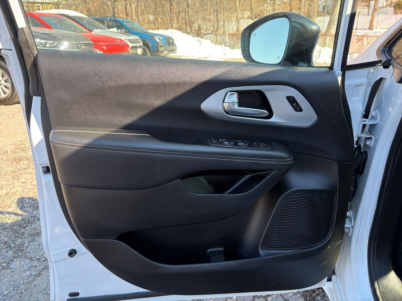 Thumbnail: 2025 Chrysler Pacifica - 20