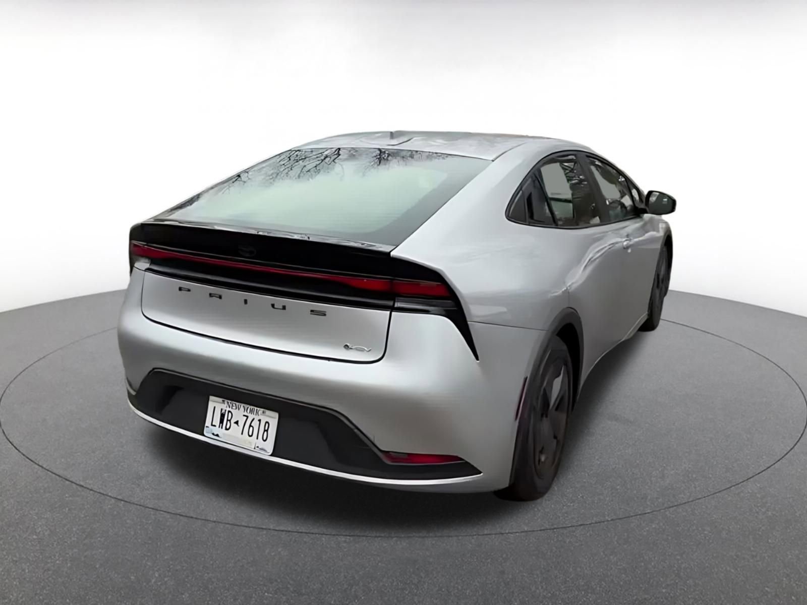 Thumbnail: 2025 Toyota Prius - 12