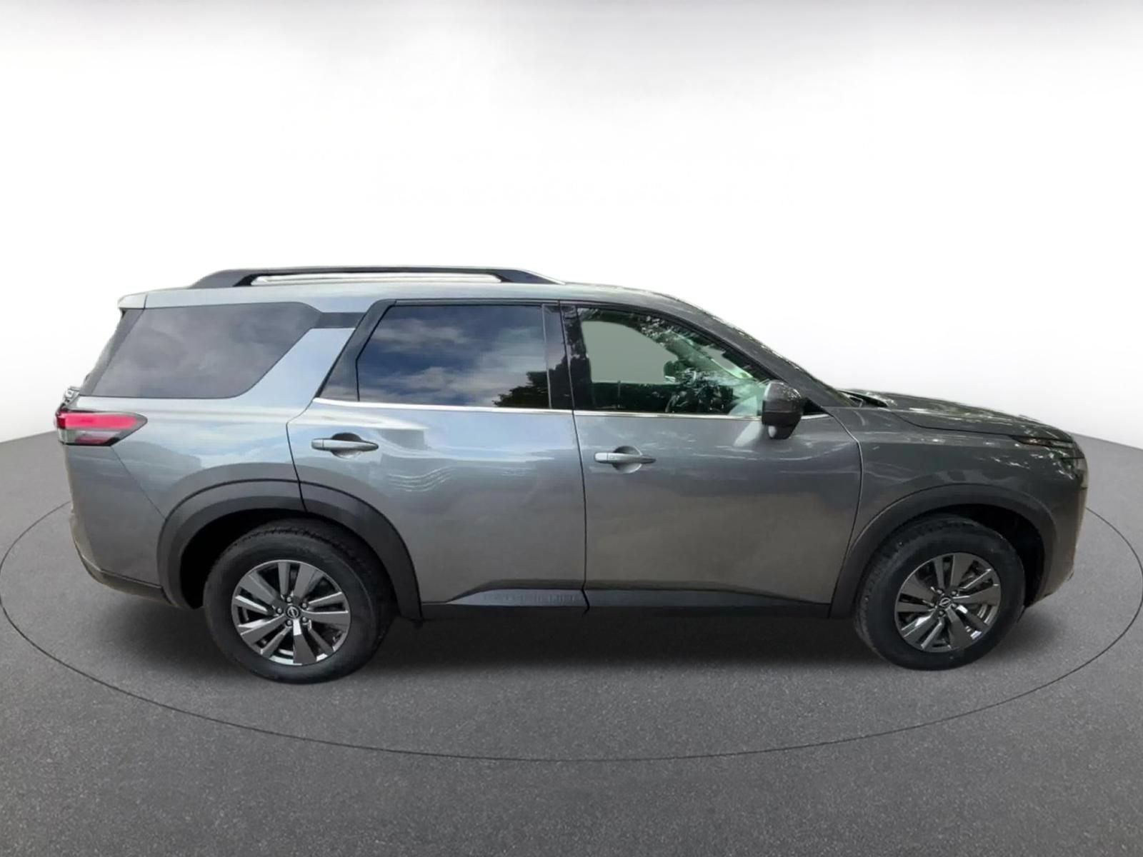 Thumbnail: 2025 Nissan Pathfinder - 15