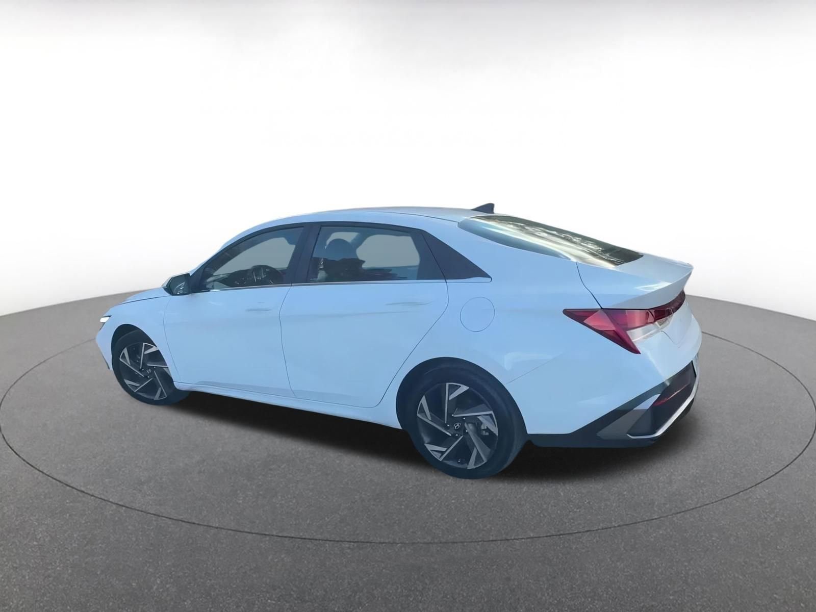 Thumbnail: 2025 Hyundai Elantra - 10