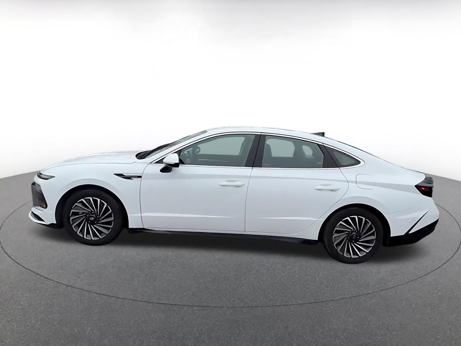 Thumbnail: 2025 Hyundai Sonata - 9