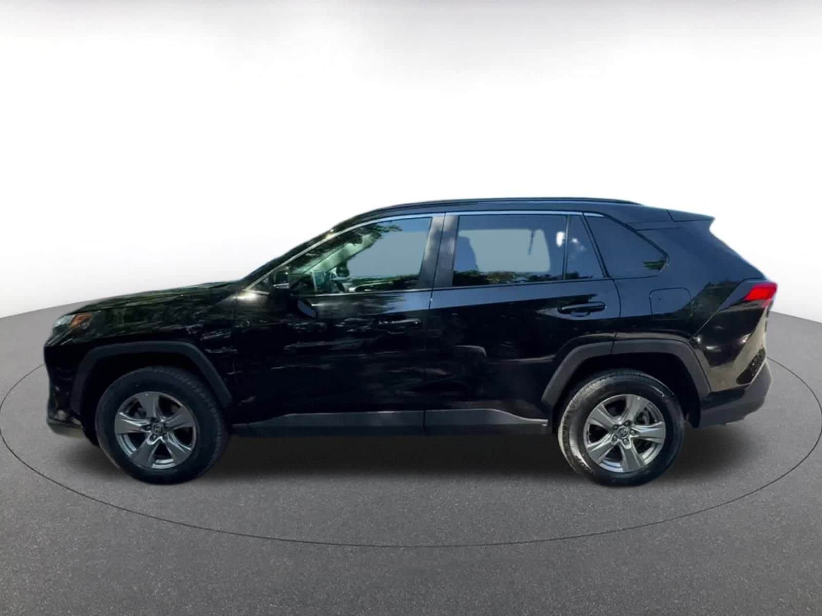 Thumbnail: 2024 Toyota RAV4 - 9