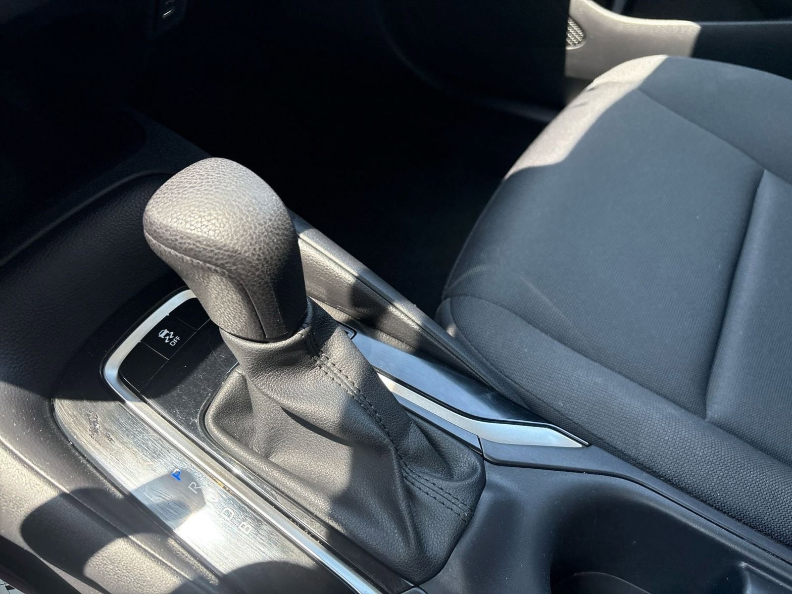 Thumbnail: 2023 Toyota Corolla - 10