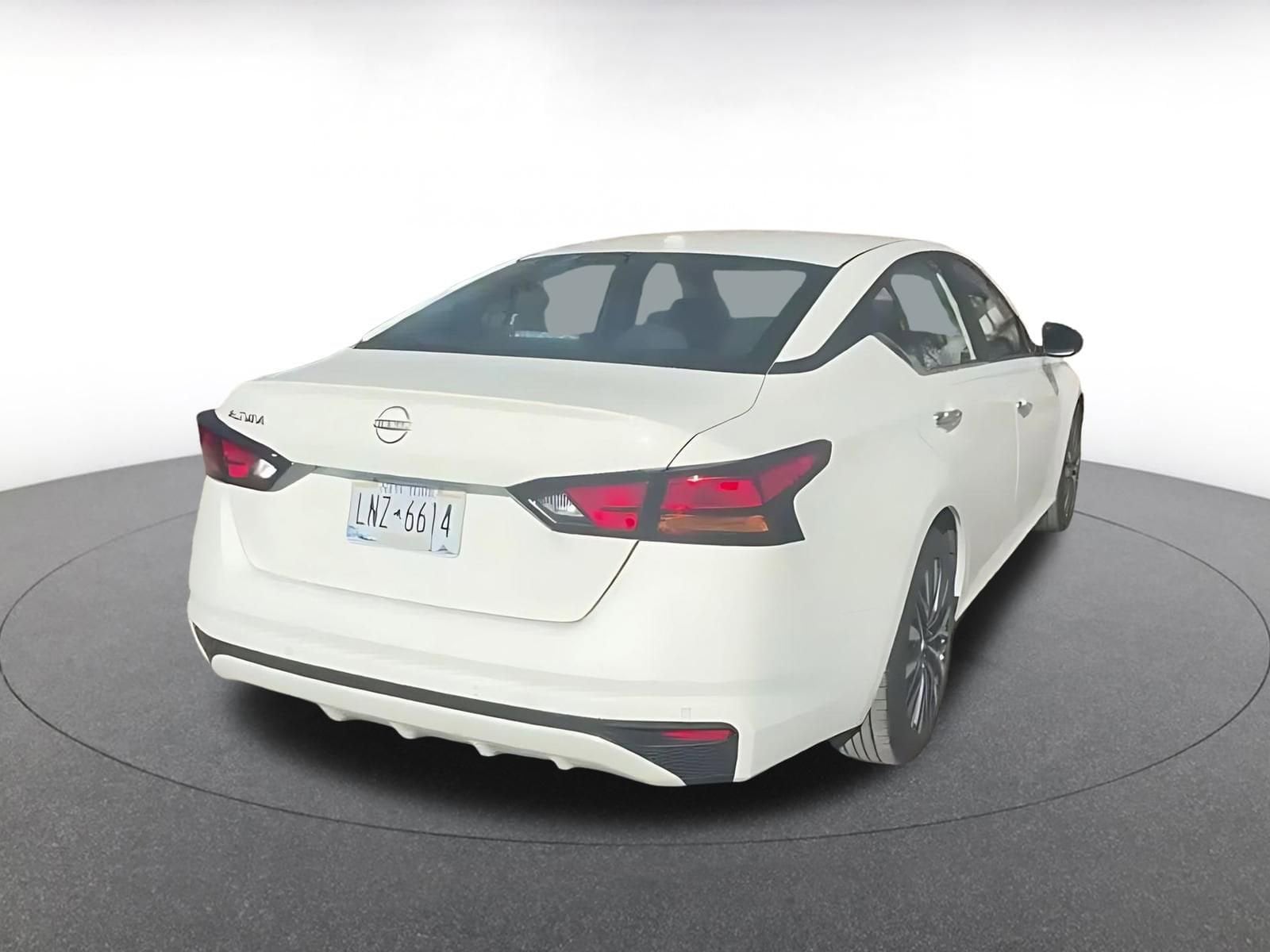 Thumbnail: 2025 Nissan Altima - 15