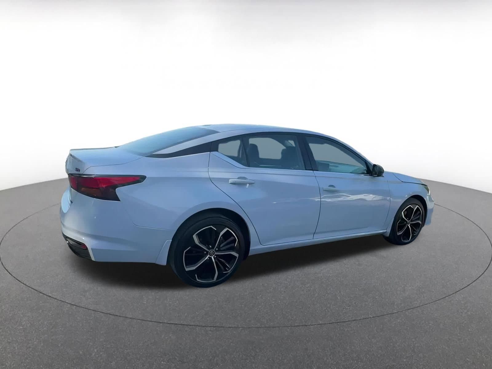 2024 Nissan Altima SR 15