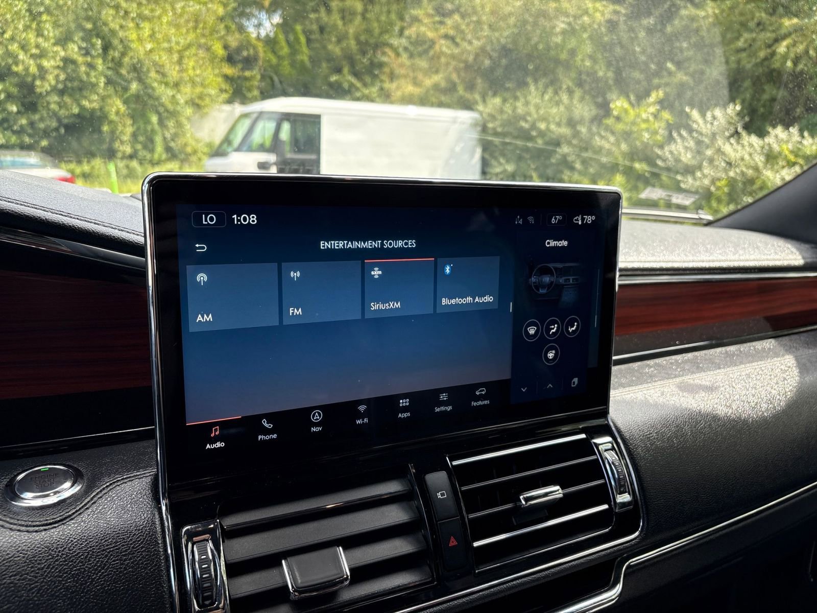 Thumbnail: 2024 Lincoln Navigator - 16