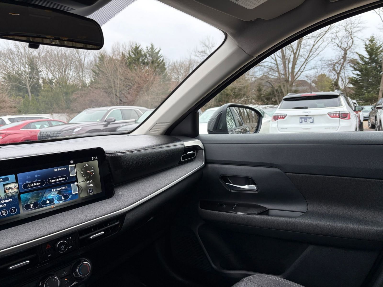 Thumbnail: 2025 Nissan Kicks - 33