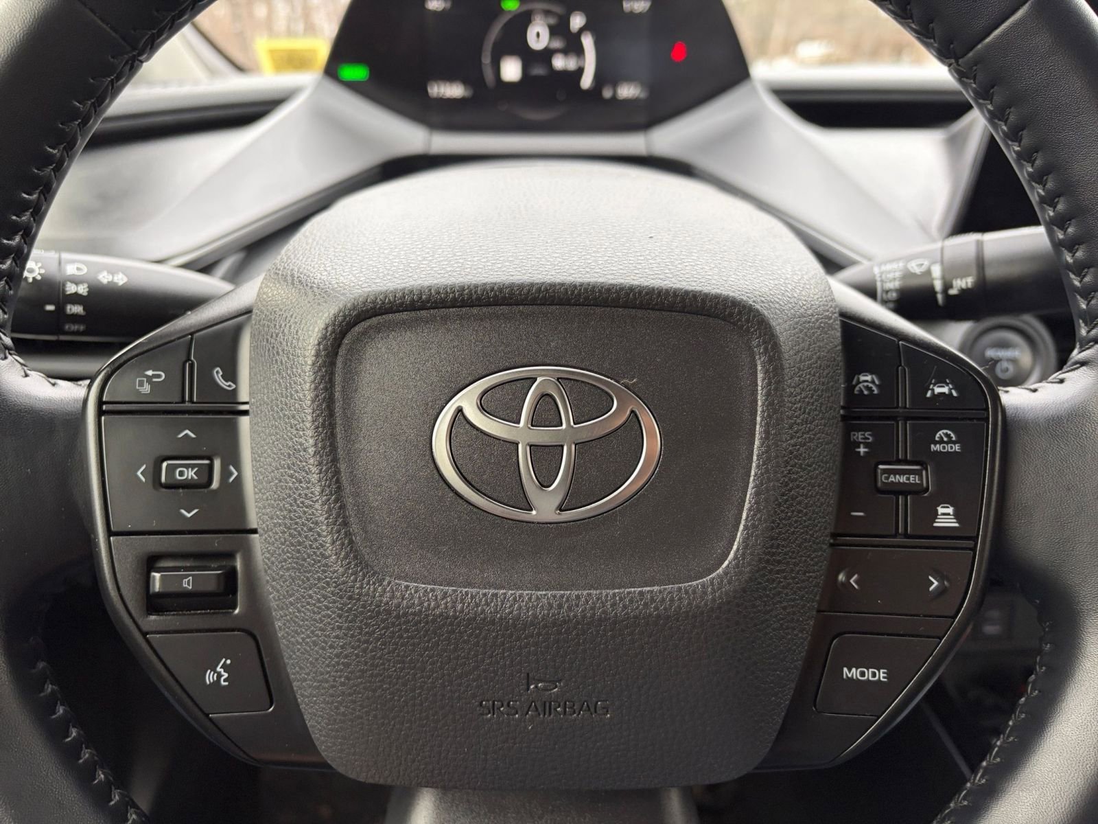 Thumbnail: 2025 Toyota Prius - 25