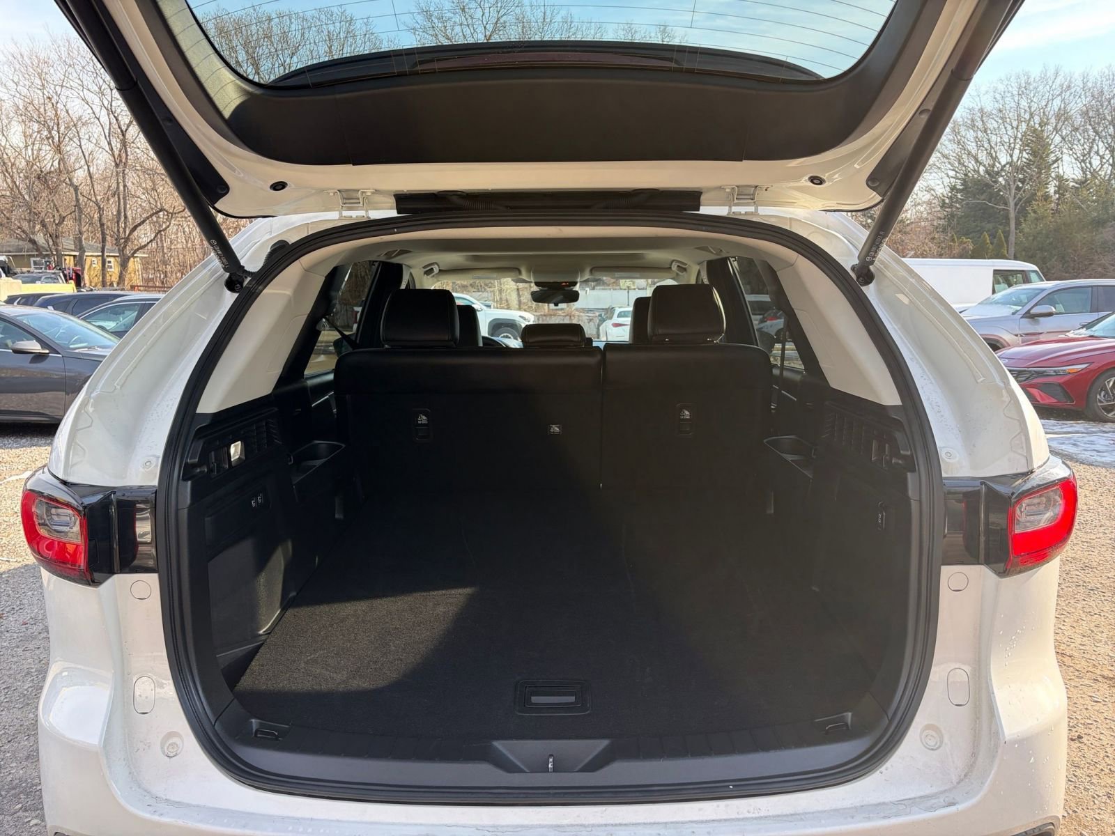 Thumbnail: 2025 Mazda CX-70 - 33