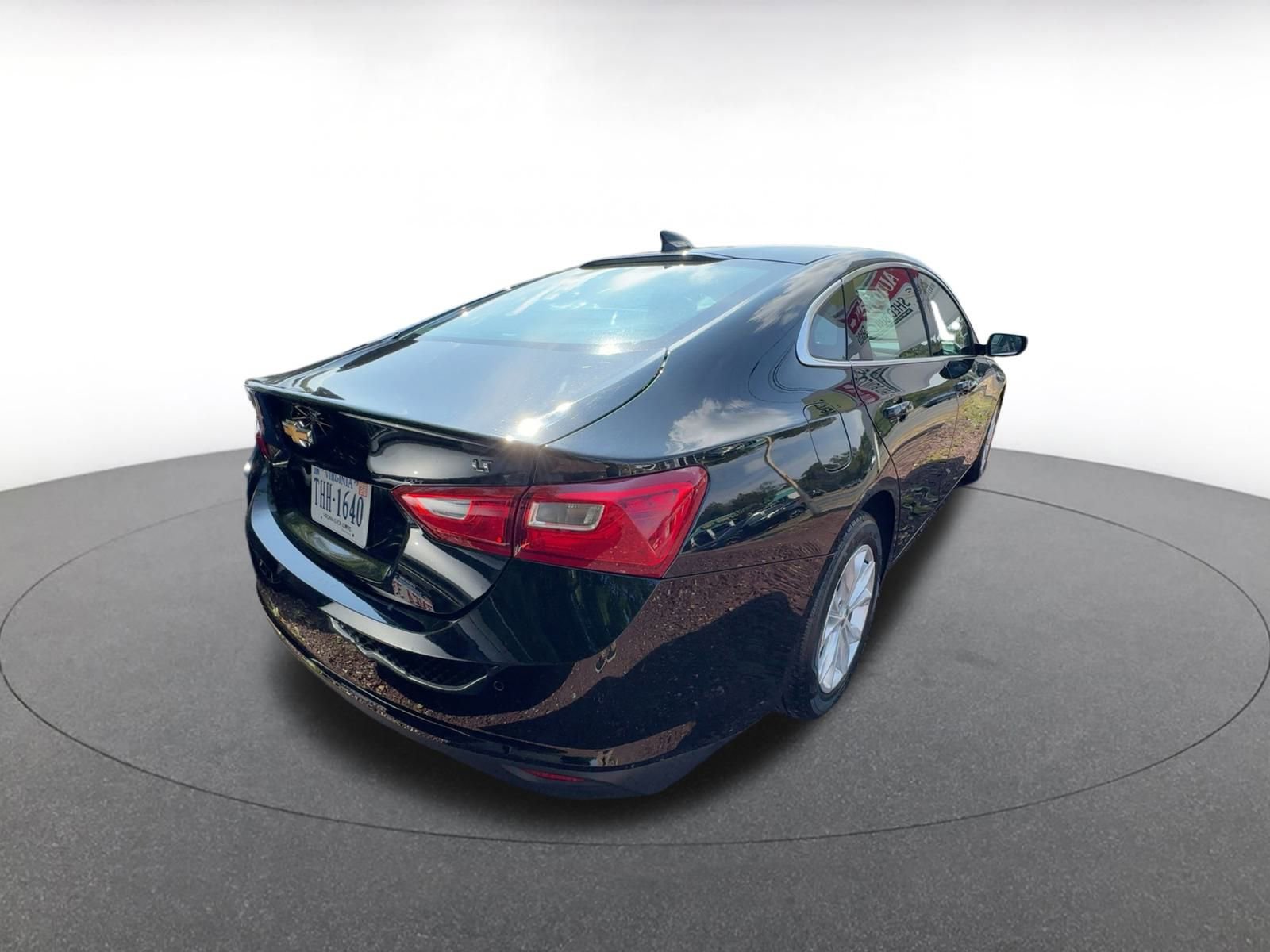 Thumbnail: 2024 Chevrolet Malibu - 4